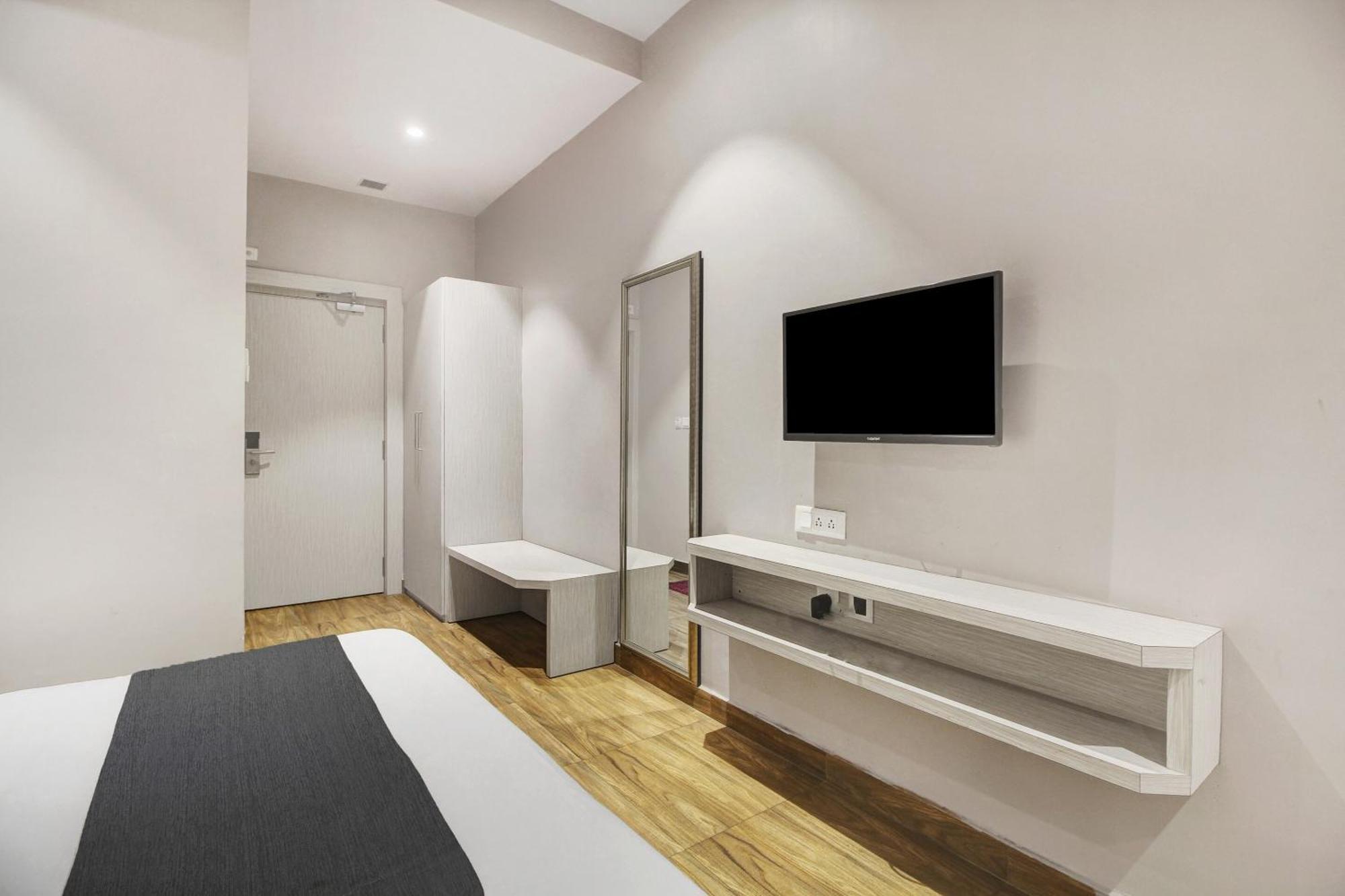 Townhouse Oak Sohotel Hāora Buitenkant foto