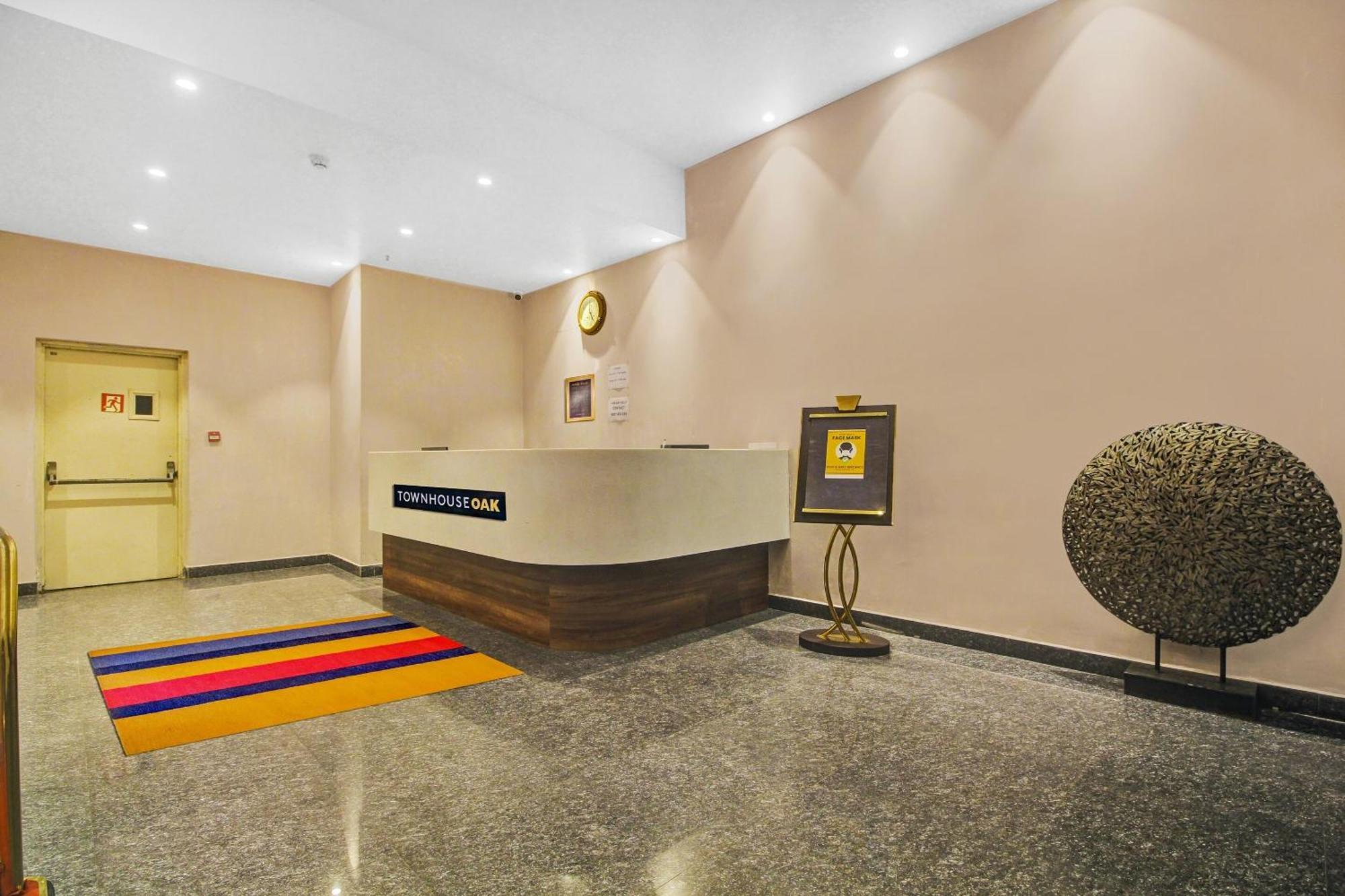 Townhouse Oak Sohotel Hāora Buitenkant foto