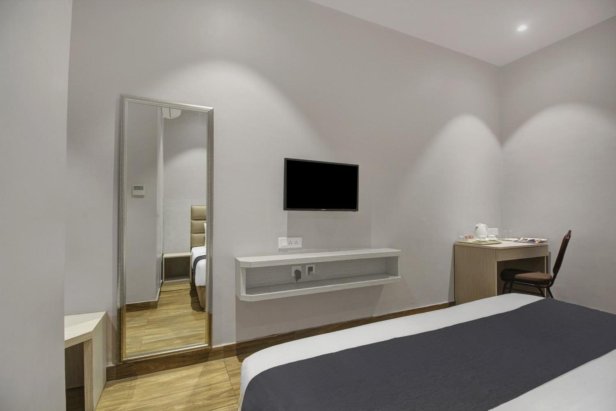 Townhouse Oak Sohotel Hāora Buitenkant foto