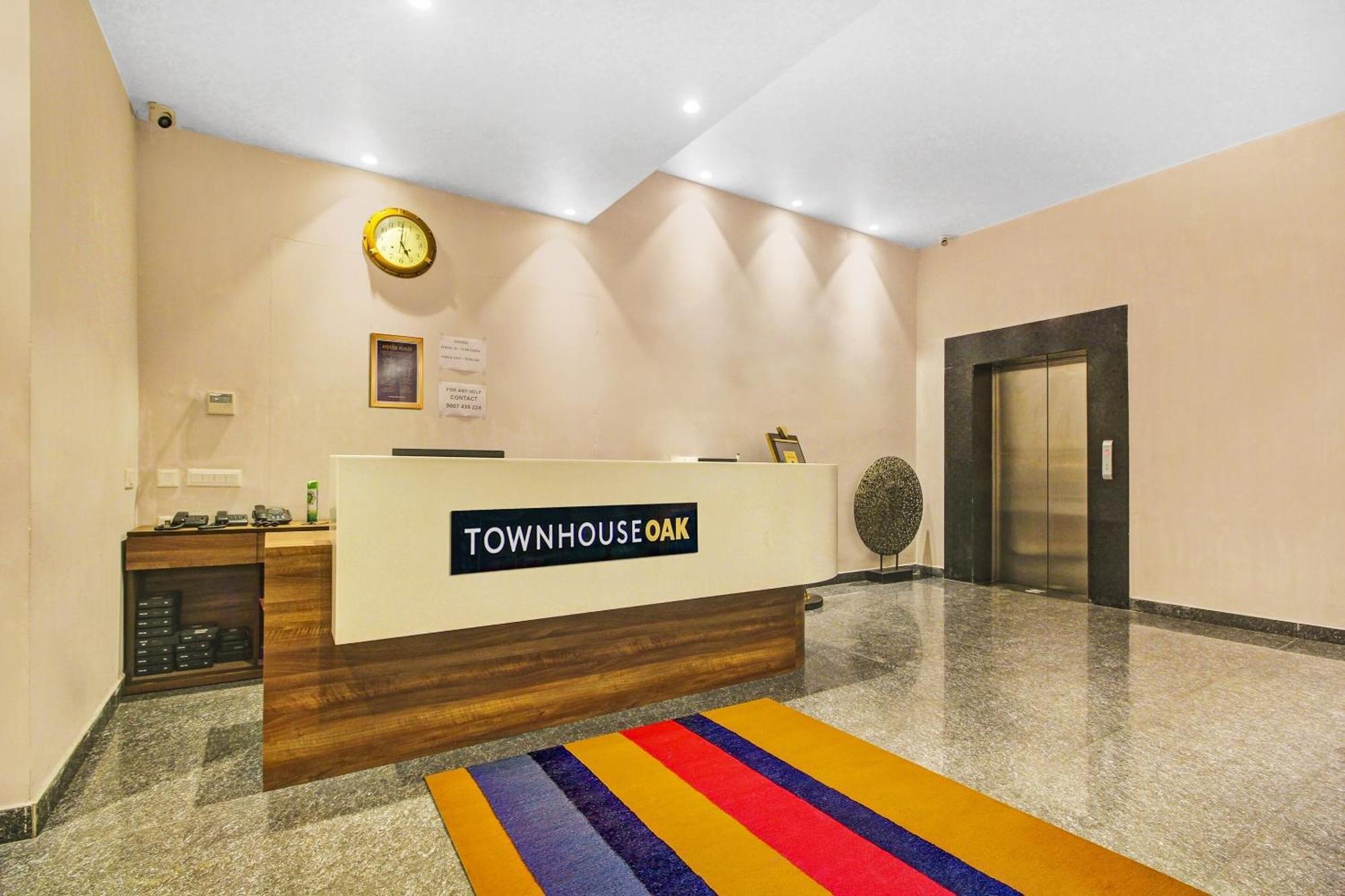 Townhouse Oak Sohotel Hāora Buitenkant foto